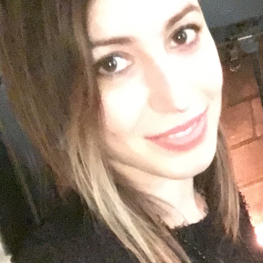 Meet your Posher, Stephanie